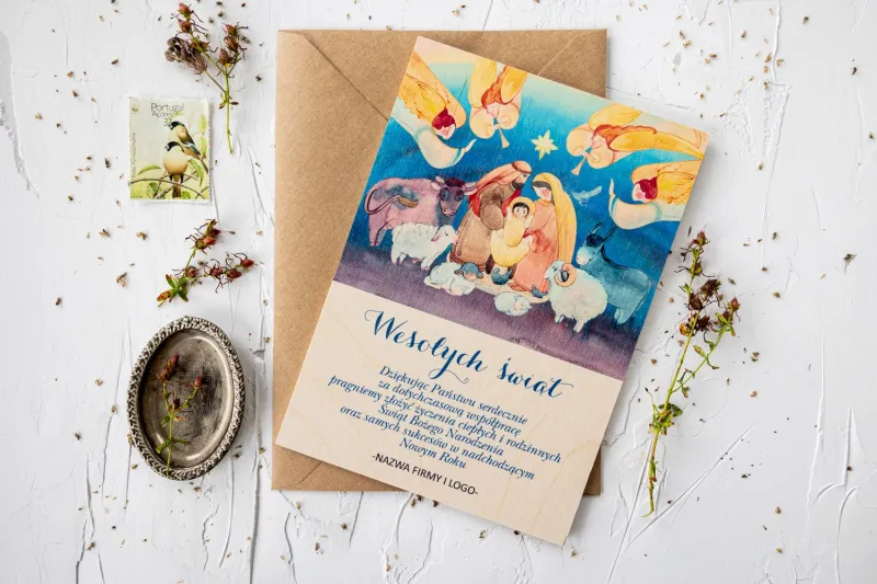 Drewniane Kartki ze Świętą Rodziną | Kartki Bożonarodzeniowe dla Firm z Logo | DR18 Drewniane Kartki ze Świętą Rodziną | Kartki Bożonarodzeniowe dla Firm z Logo | DR18