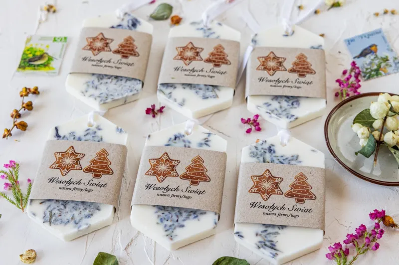 Zapachowa zawieszka sojowa jako upominek dla Twoich Klientów.