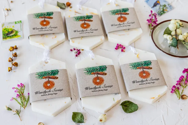 Zapachowa zawieszka sojowa jako upominek dla Twoich Klientów.