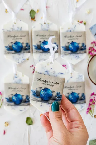 Zapachowa zawieszka sojowa jako upominek dla Twoich Klientów.