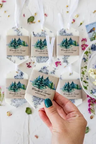 Zapachowa zawieszka sojowa jako upominek dla Twoich Klientów.