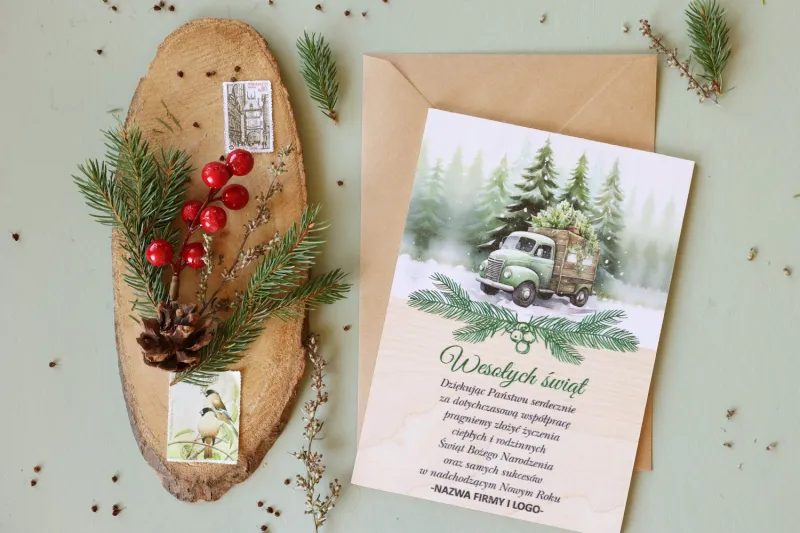 Personalizowane kartki dla firm transportowych z grafiką ciężarówki wiozącej choinki - Kolekcja DR26