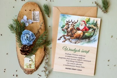 Drewniana kartka z grafiką Świętego Mikołaja w saniach - Kolekcja DR49 - Personalizowane kartki dla firm