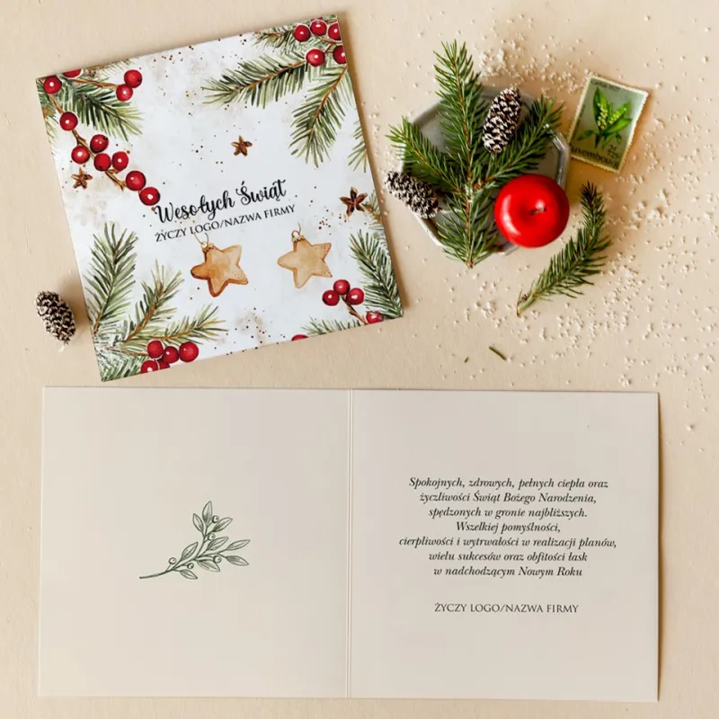 Personalizowana kartka świąteczna z anyżem, piernikowymi gwiazdkami i zielonymi gałązkami Personalizowana kartka świąteczna z anyżem, piernikowymi gwiazdkami i zielonymi gałązkami
