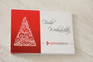 Kartka z Czerwono-Białą Choinką | Kartki dla Firm z Logo | R1