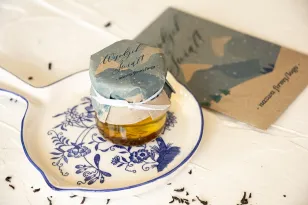 Słoiczek z miodem jako firmowy upominek - model M6