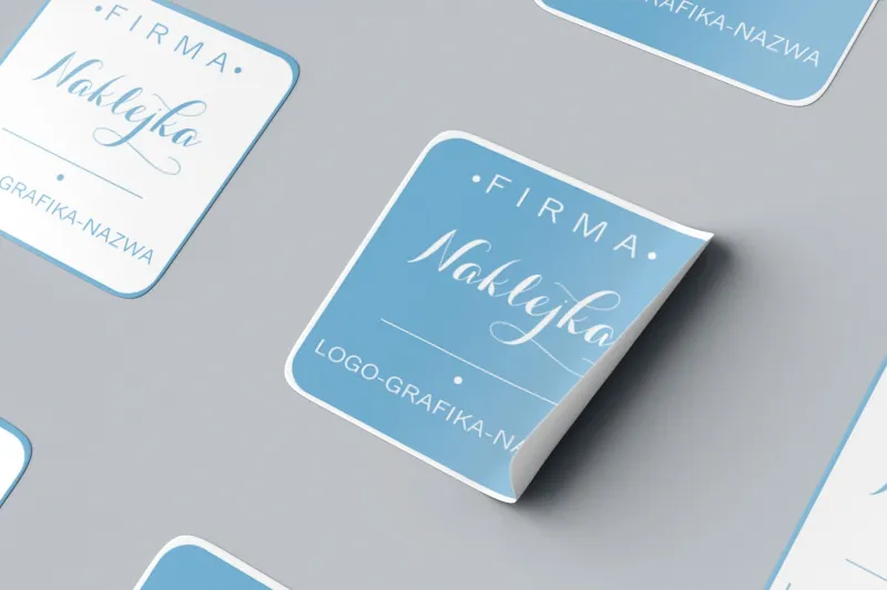 Kwadratowa naklejka z dowolną grafiką o rozmiarze 5x5 cm